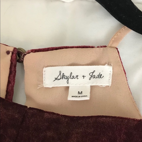 Velvet Floral Tank Top - Picture 2 of 13